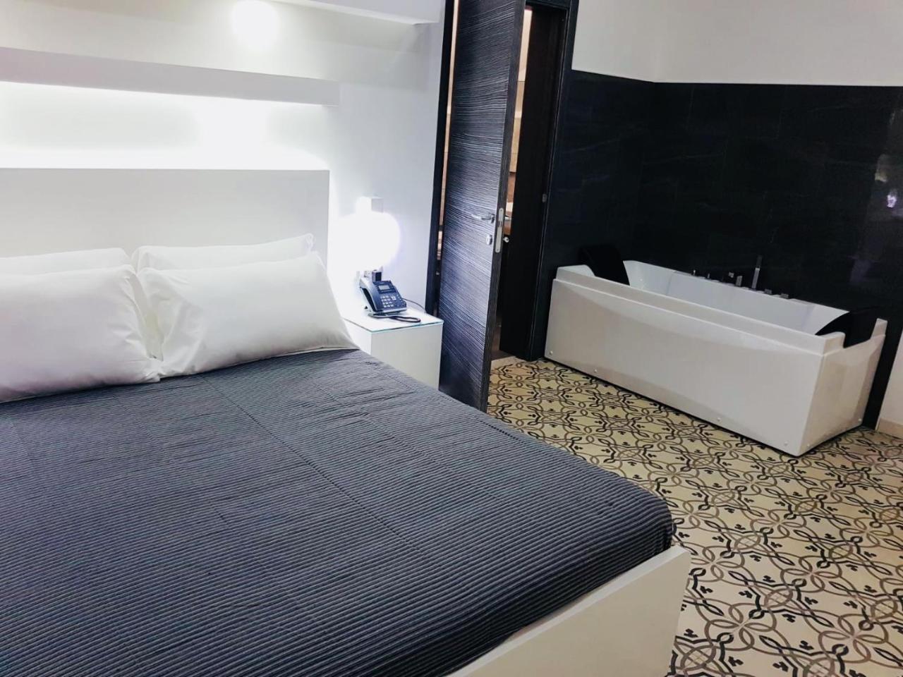 Villa Adelaide Suite & Room Torre a Mare Kültér fotó